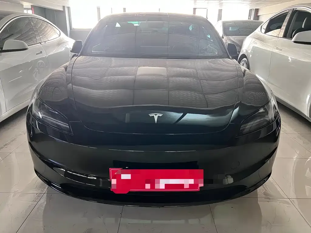 Tesla Model 3 — фото 5