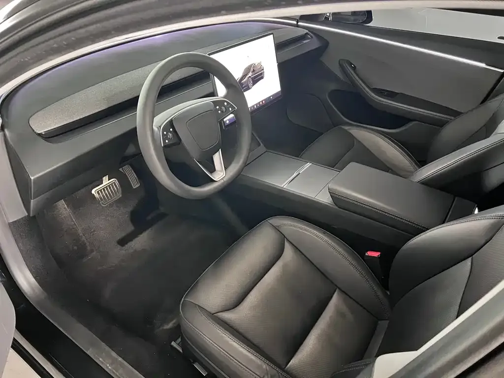 Tesla Model 3 — фото 7