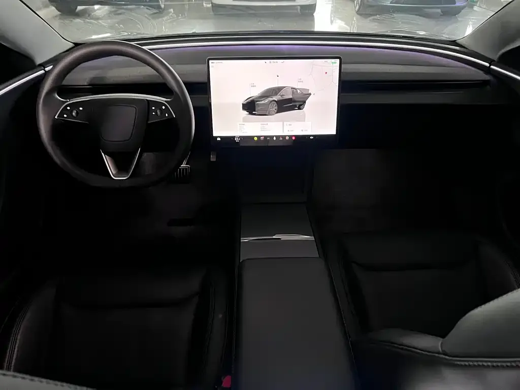 Tesla Model 3 — фото 9