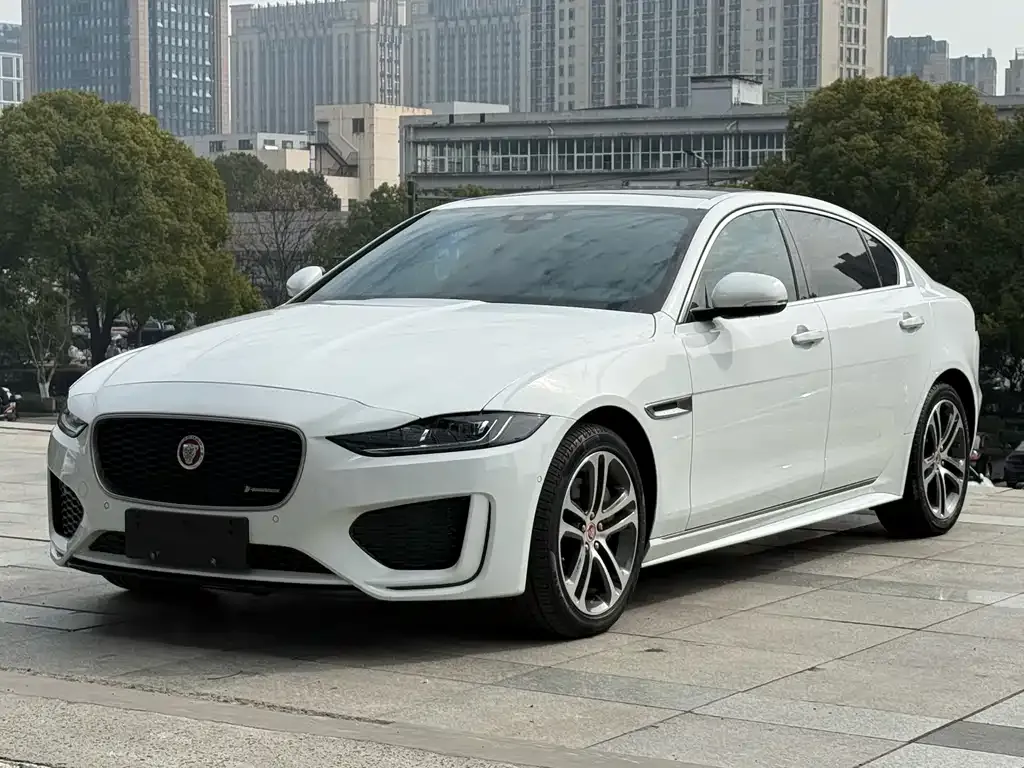 Jaguar XEL — фото 1
