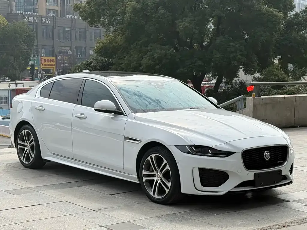 Jaguar XEL — фото 3