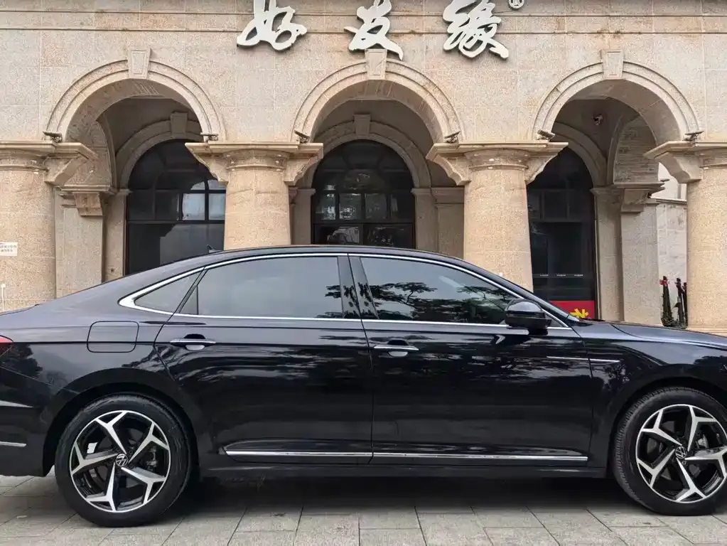 Volkswagen Passat — фото 6