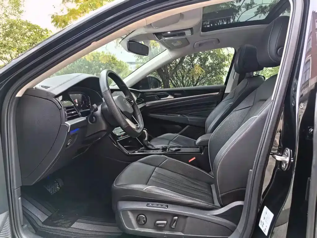 Volkswagen Passat — фото 8