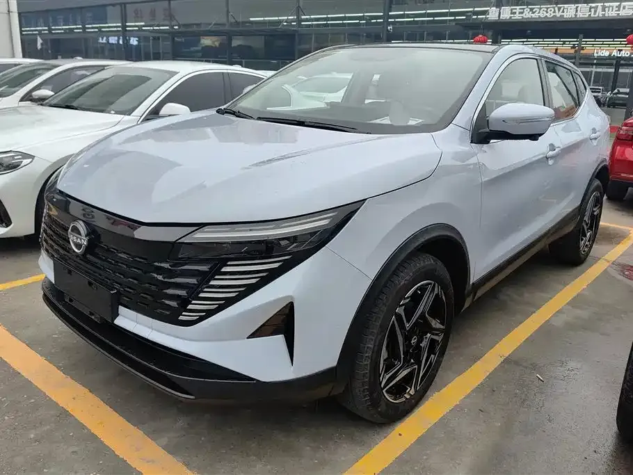 Nissan Qashqai — фото 1