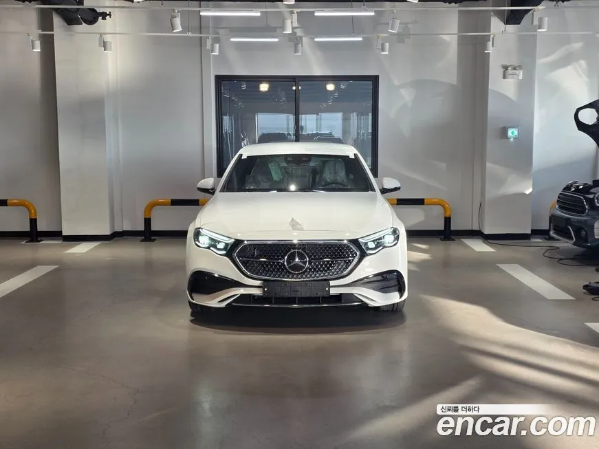 Mercedes-Benz E-Class — фото 1