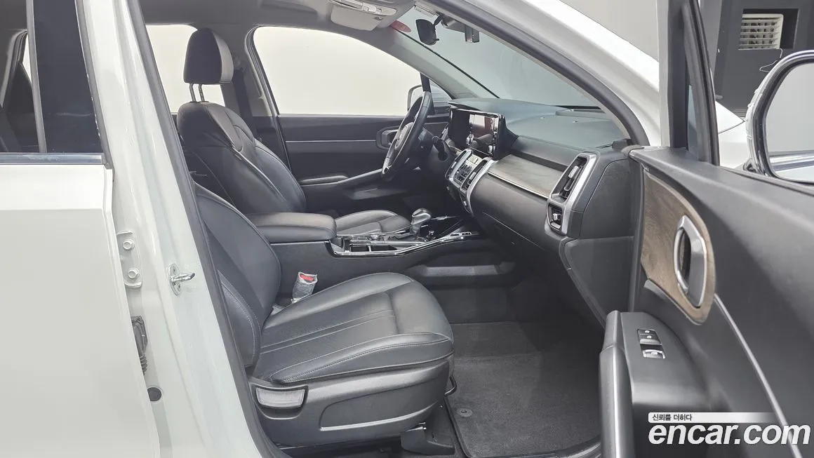 Kia Sorento — фото 10