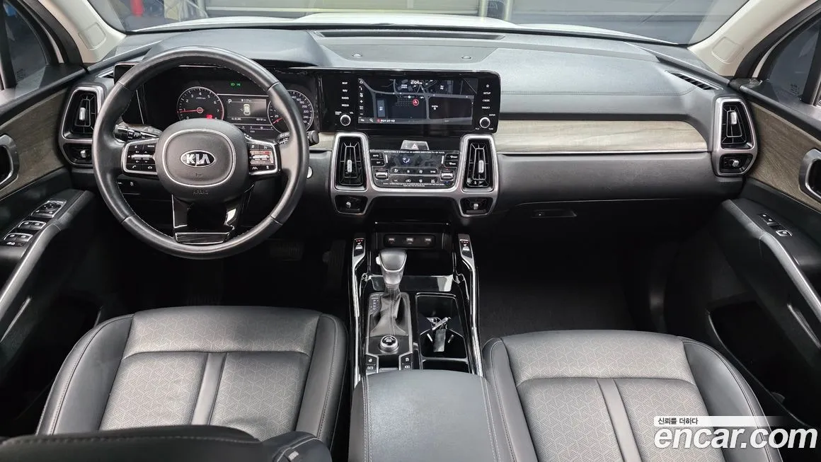 Kia Sorento — фото 9