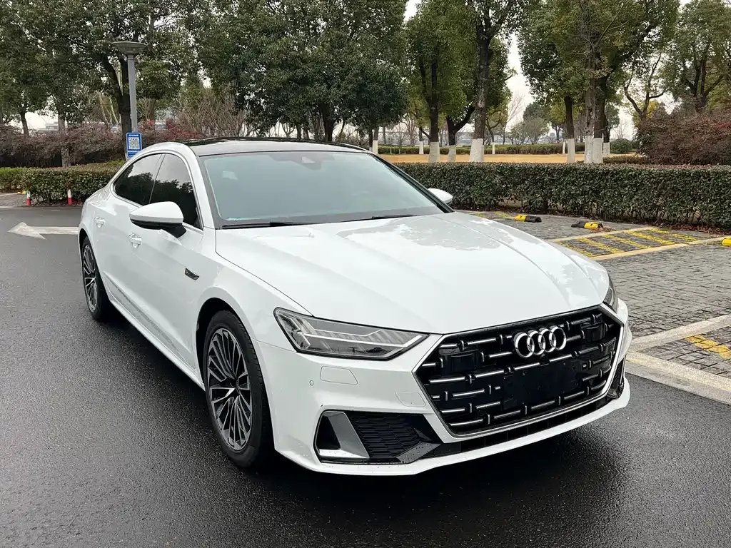 Audi A7L — фото 9