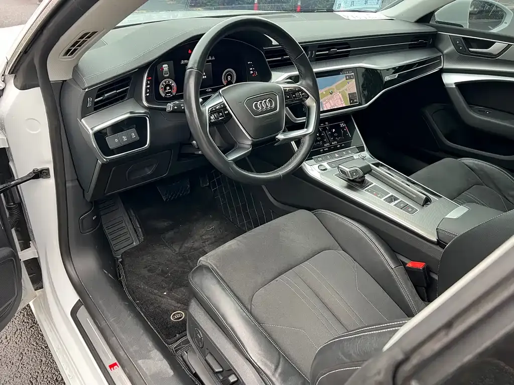Audi A7L — фото 6