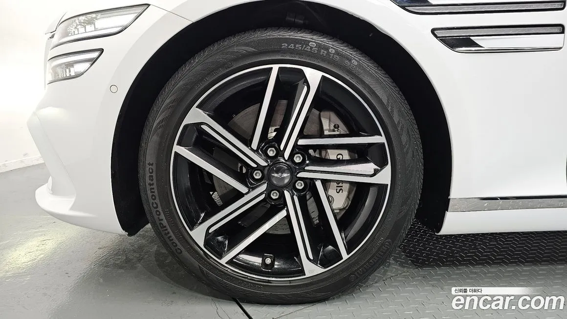 Genesis G80 — фото 10