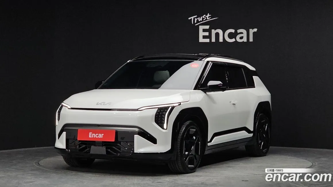 Kia EV3 — фото 1