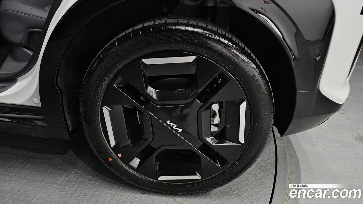 Kia EV3 — фото 6
