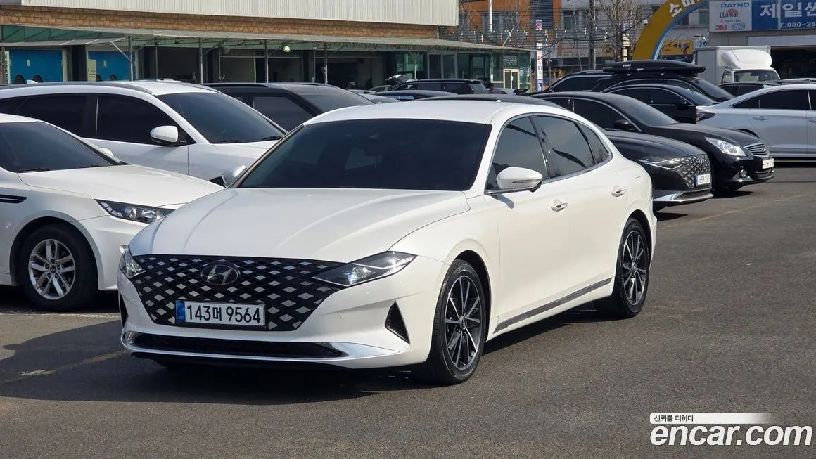 Hyundai Grandeur — фото 1