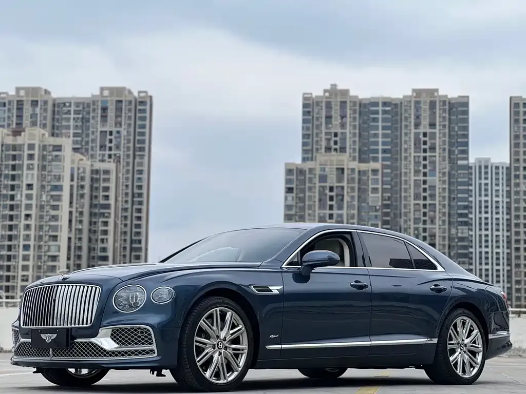Bentley Flying Spur PHEV — фото 6