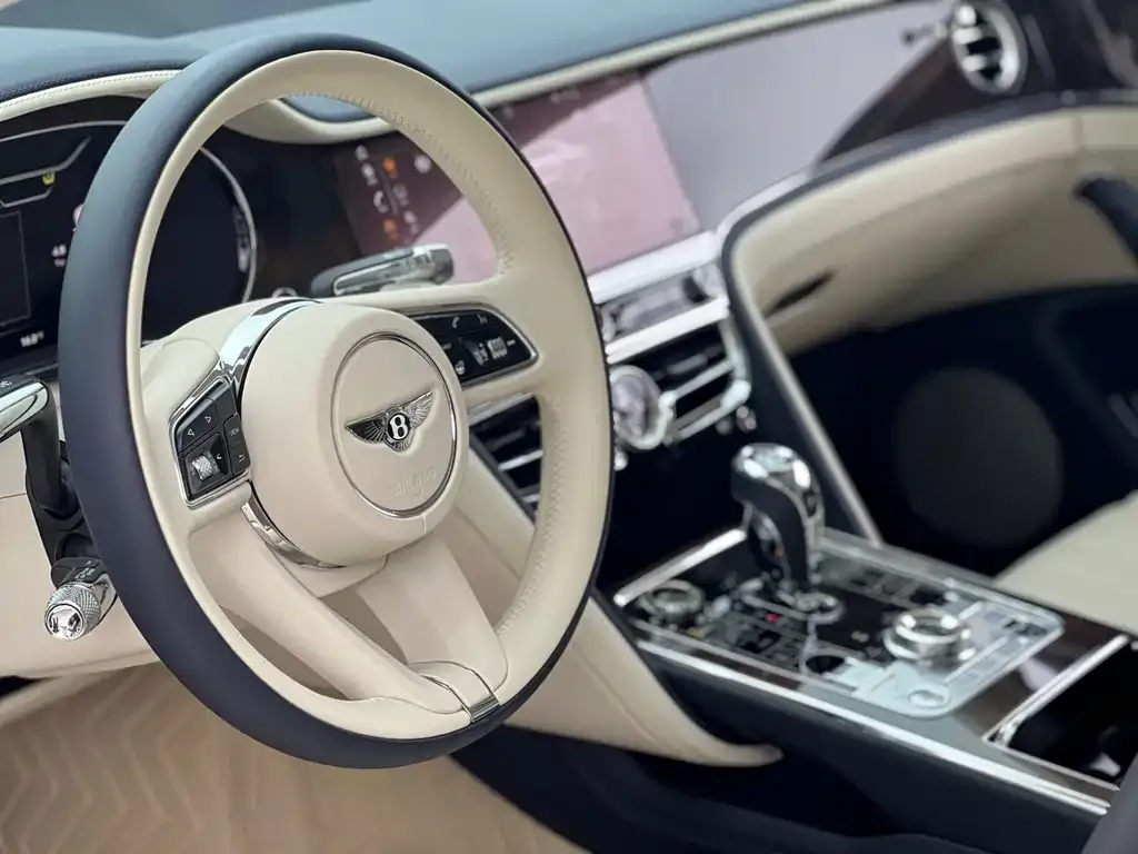Bentley Flying Spur PHEV — фото 8