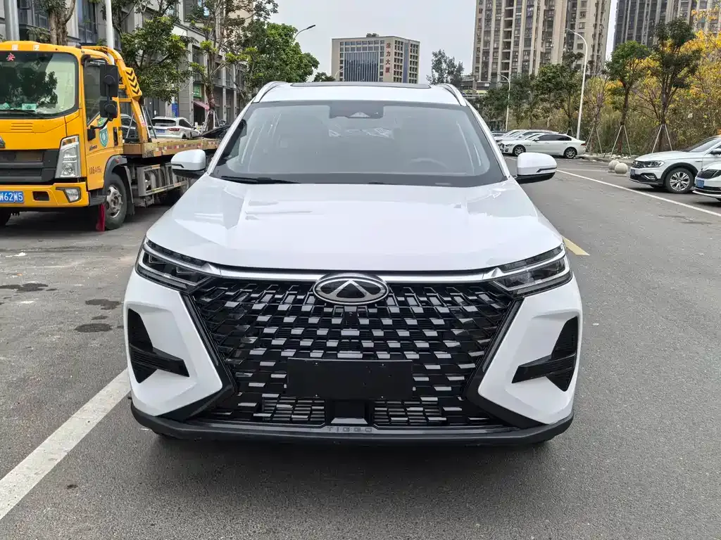 Chery Tiggo 8 — фото 2