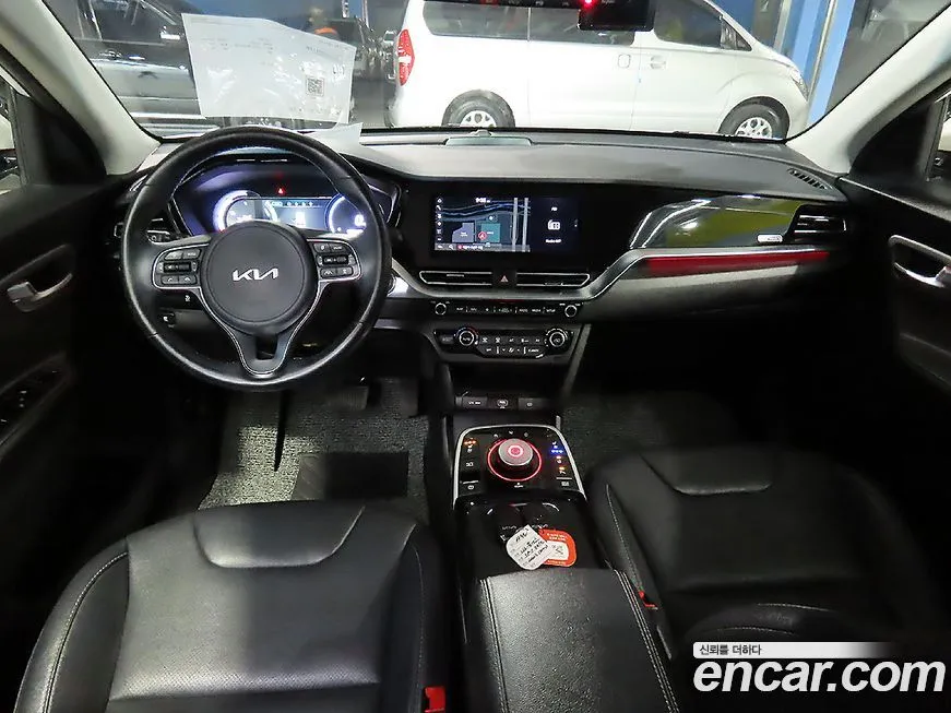 Kia Niro — фото 10