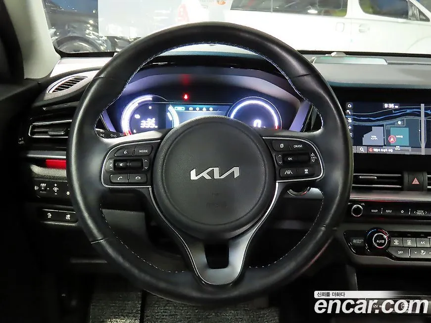 Kia Niro — фото 6