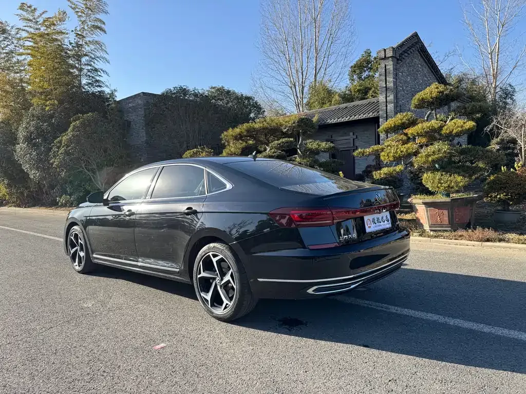 Volkswagen Passat — фото 8