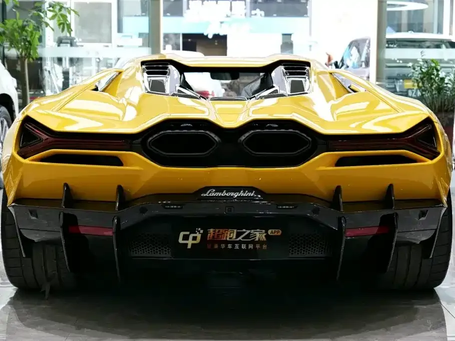 Lamborghini Revuelto — фото 5