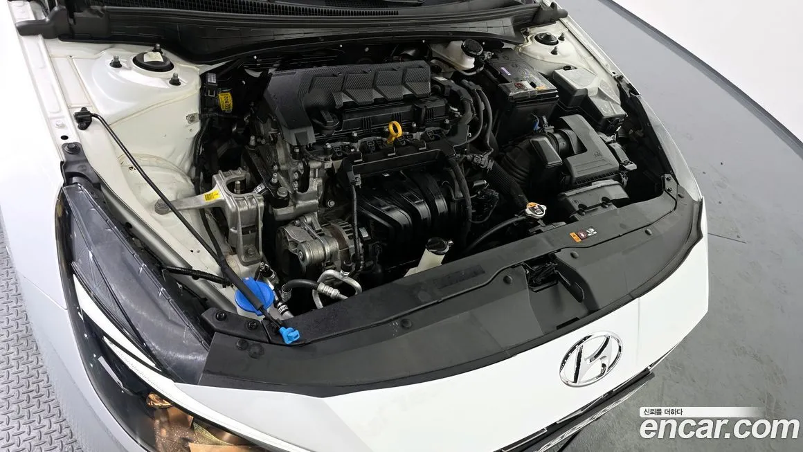Hyundai AVANTE — фото 2