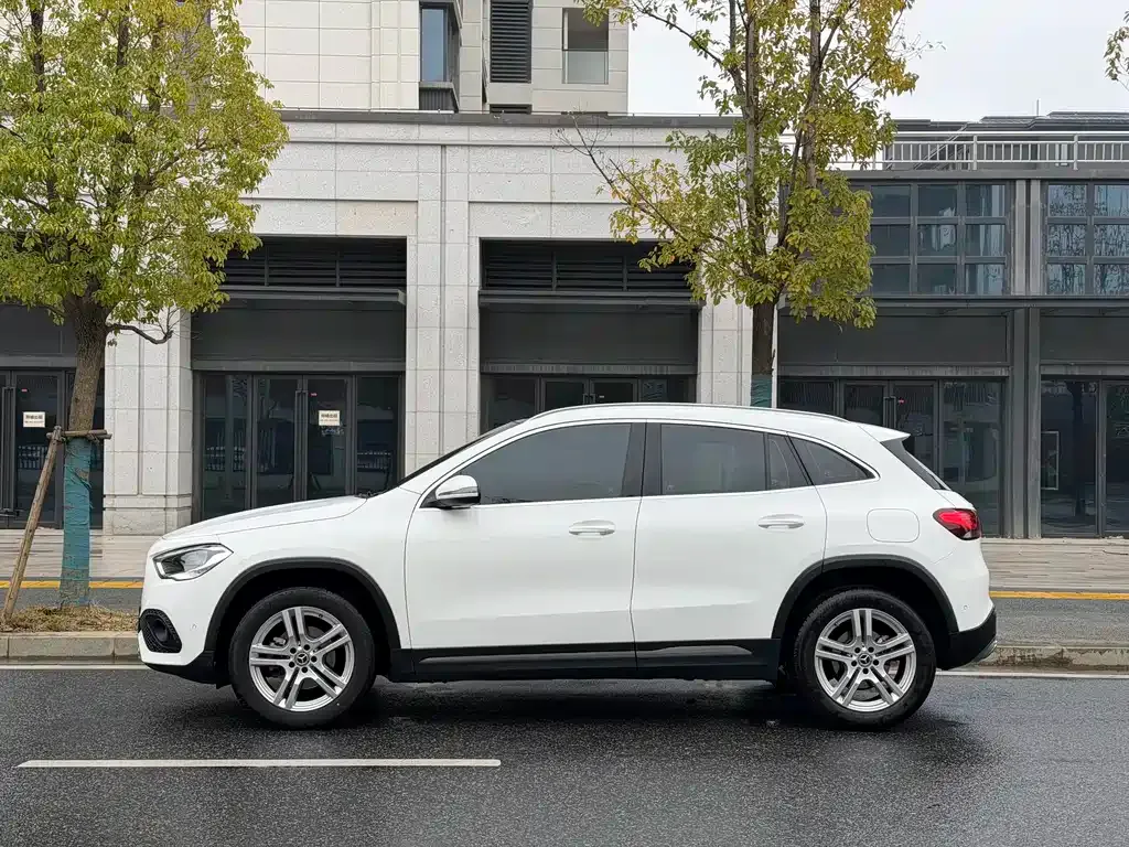 Mercedes-Benz GLA — фото 4