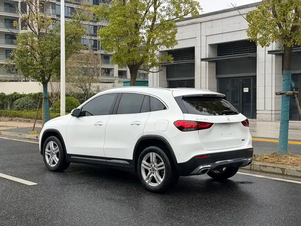 Mercedes-Benz GLA — фото 5