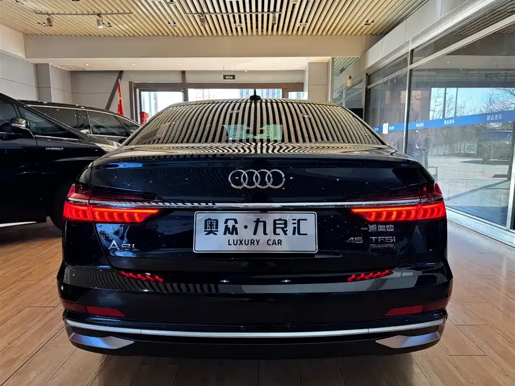 Audi A6L — фото 10