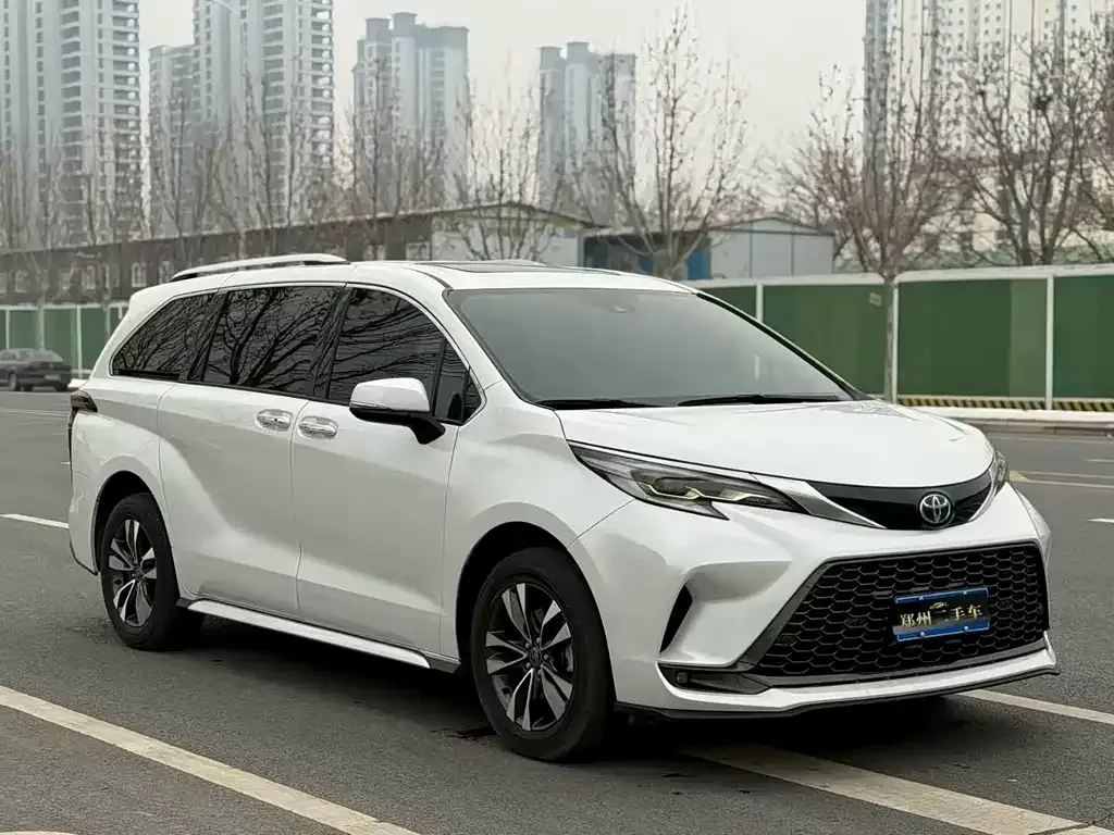Toyota Granvia — фото 4