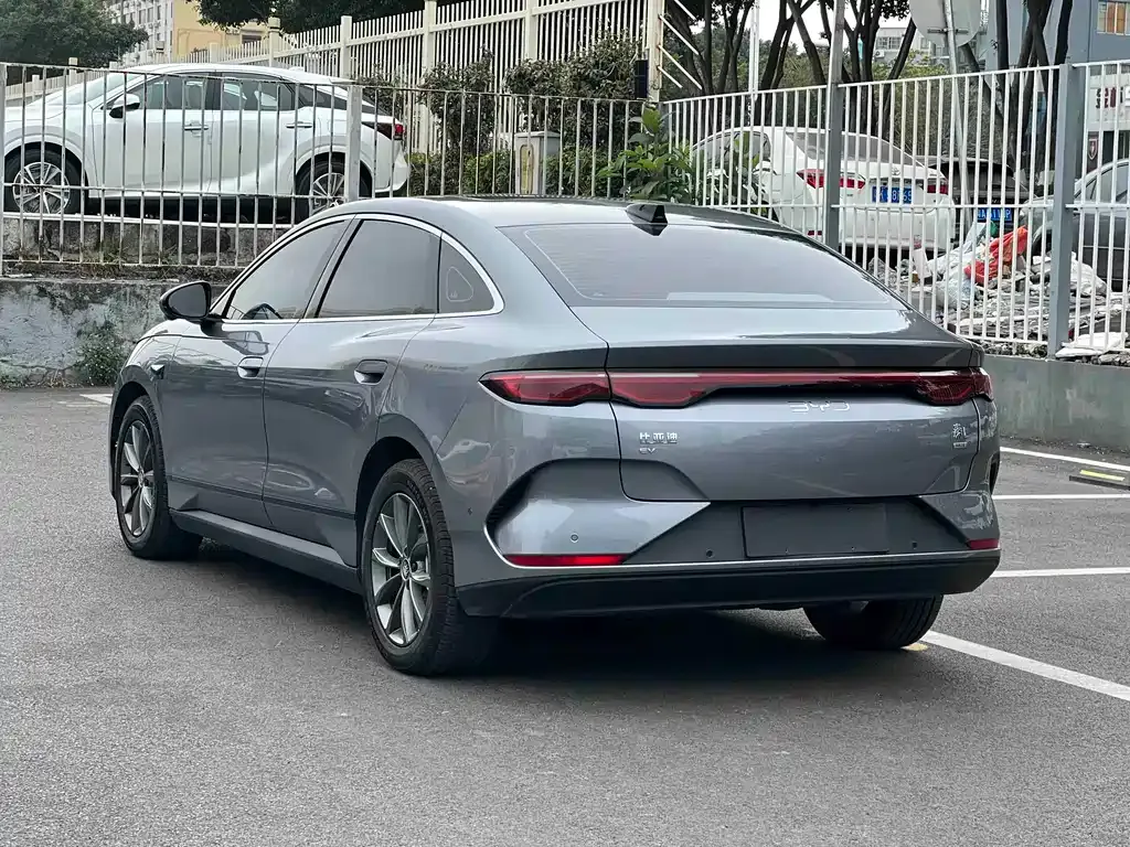 BYD Qin L — фото 4