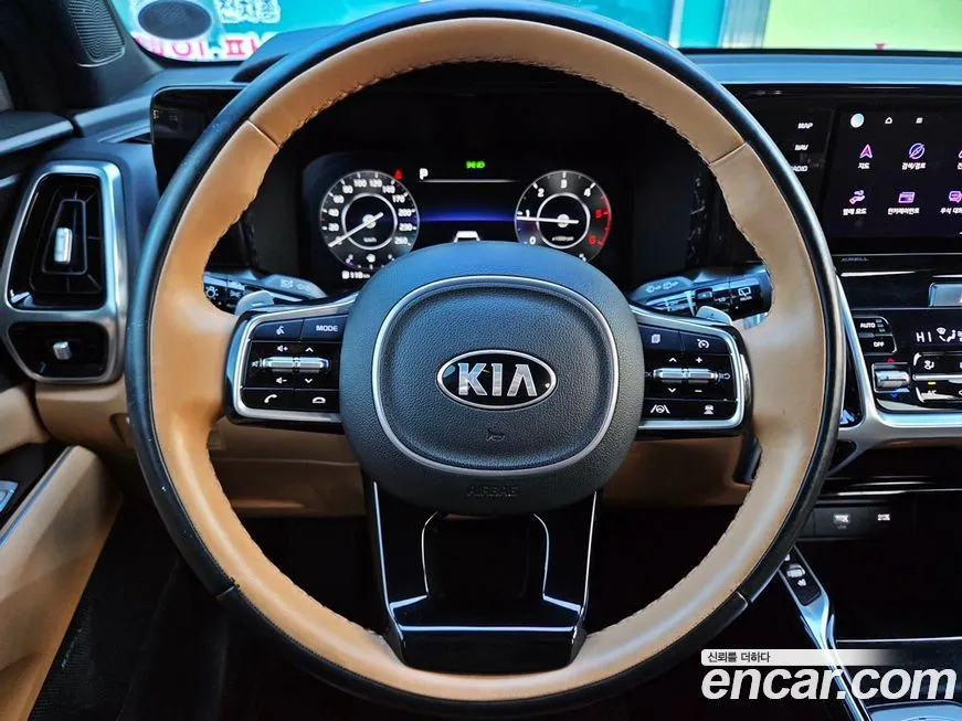 Kia Sorento — фото 8