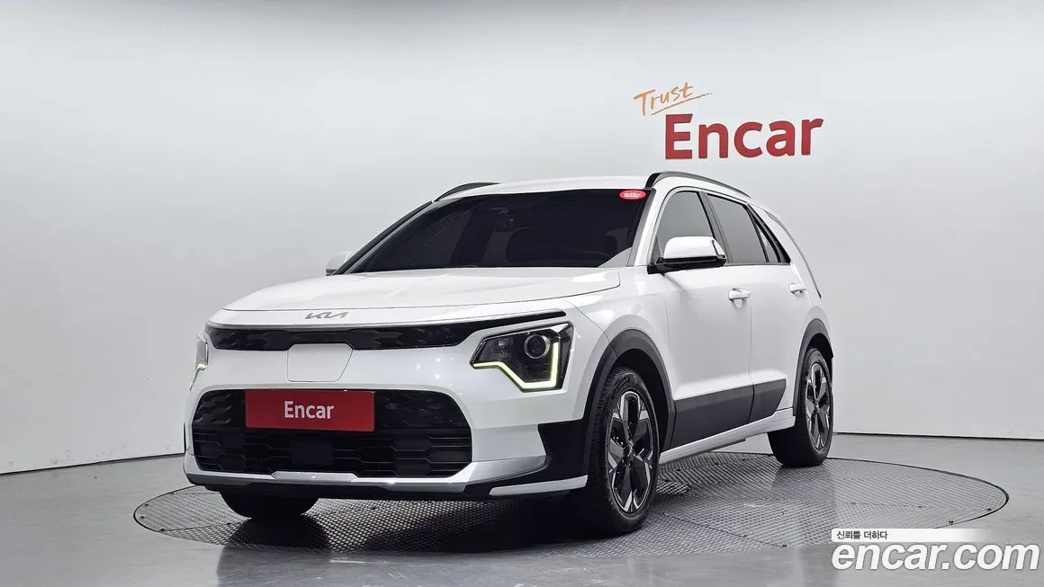 Kia Niro — фото 1