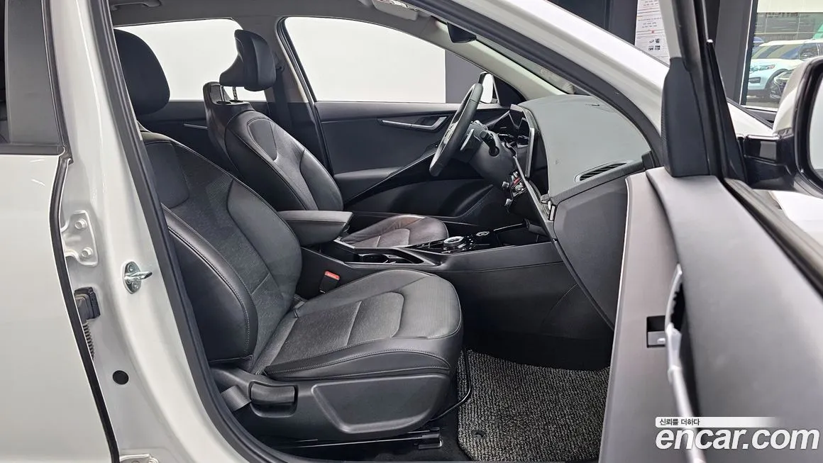 Kia Niro — фото 10