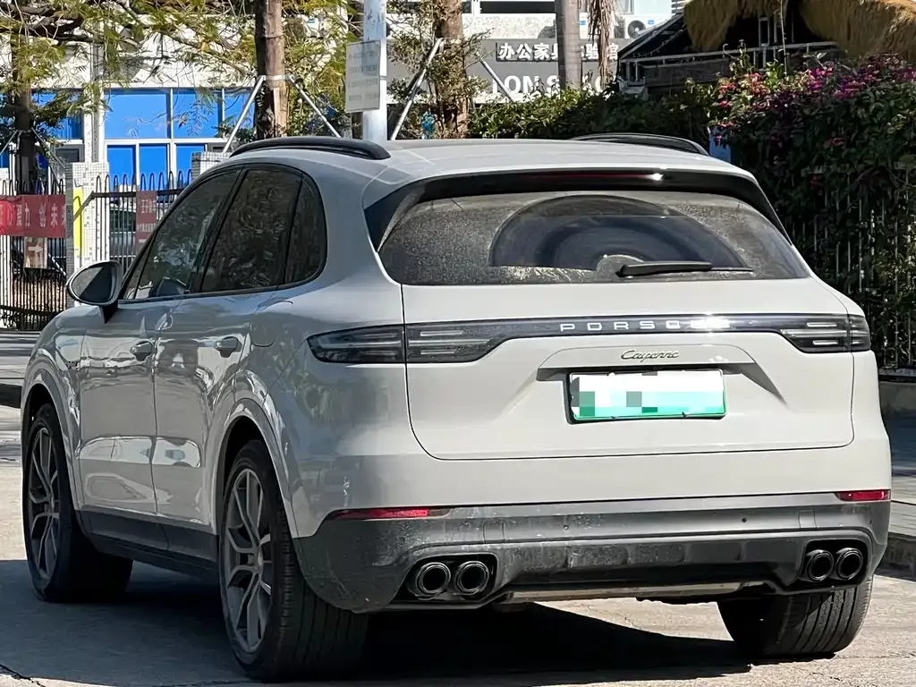 Porsche Cayenne Hybrid — фото 10