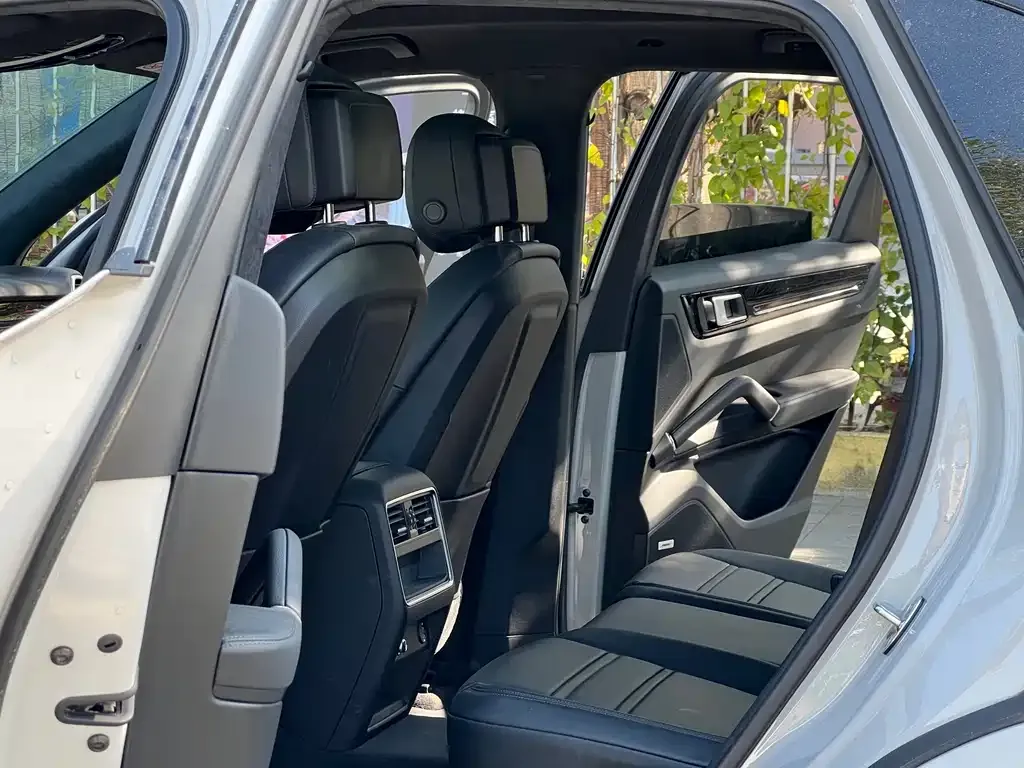 Porsche Cayenne Hybrid — фото 3