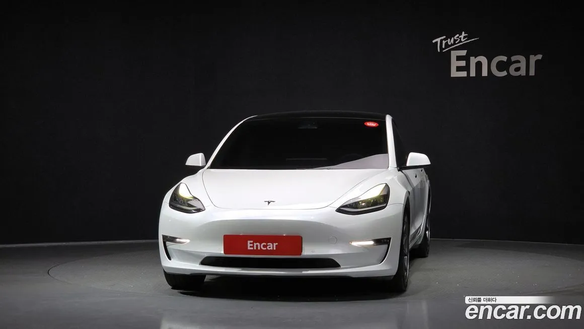 Tesla Model 3 — фото 8