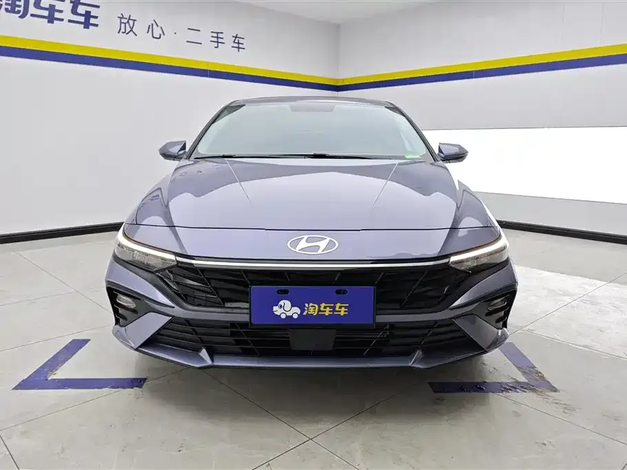 Hyundai Elantra — фото 2