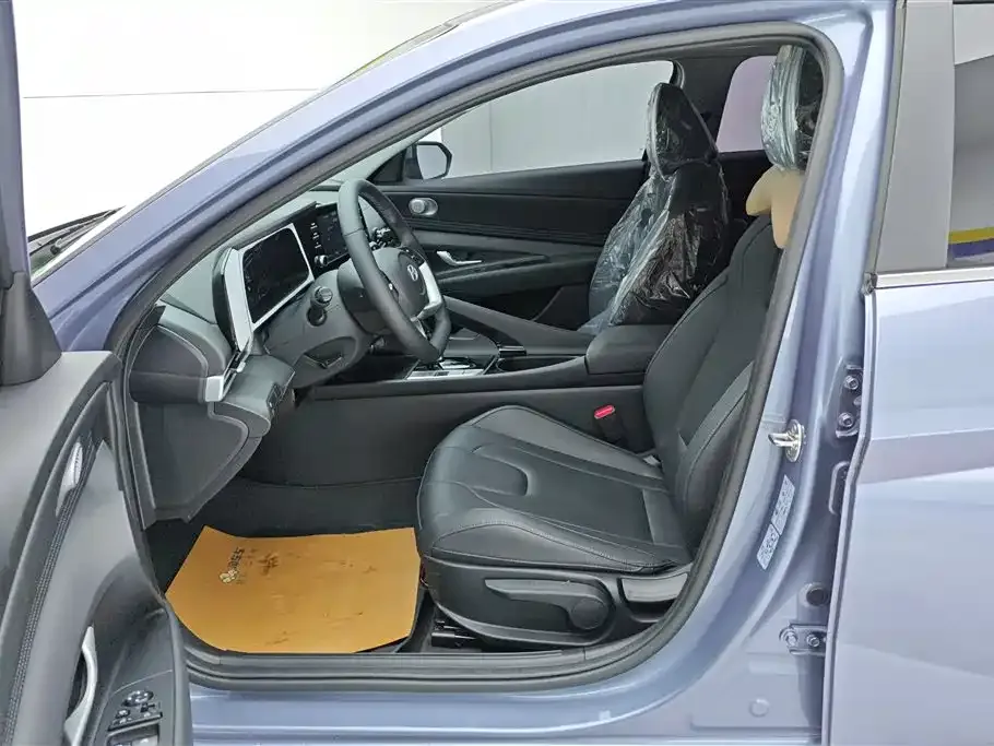 Hyundai Elantra — фото 4
