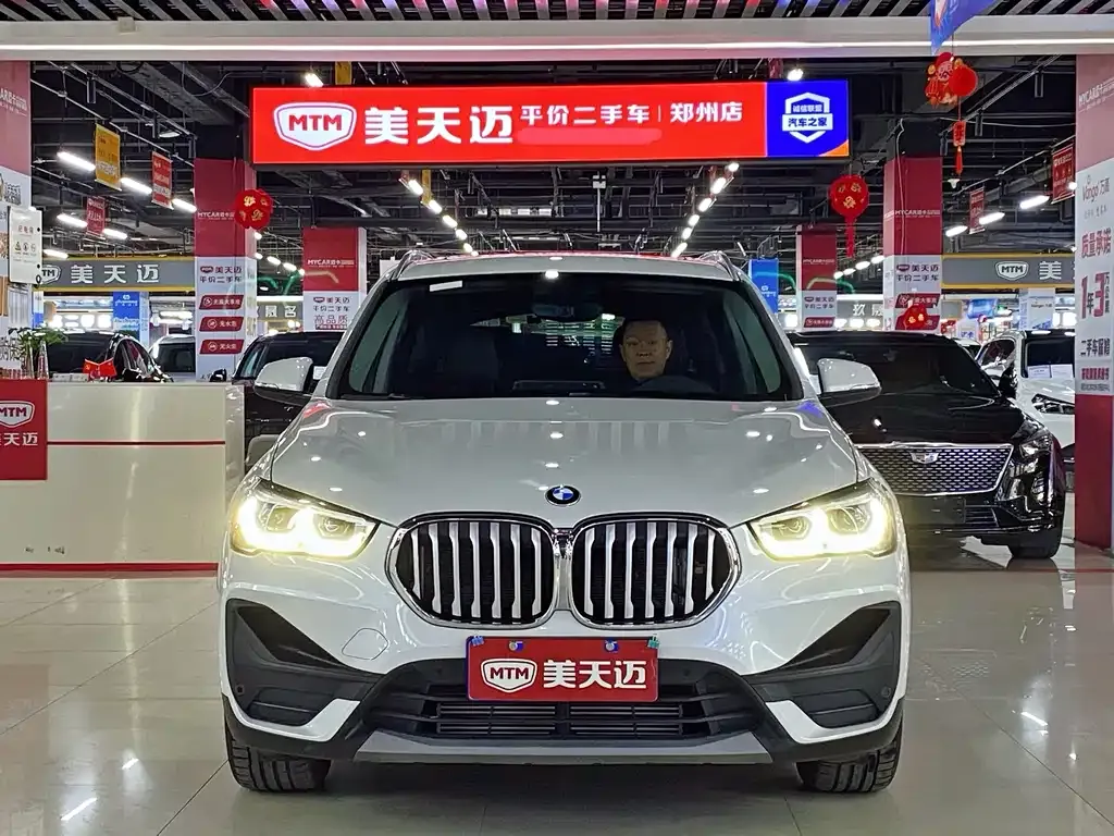 BMW X1 — фото 2