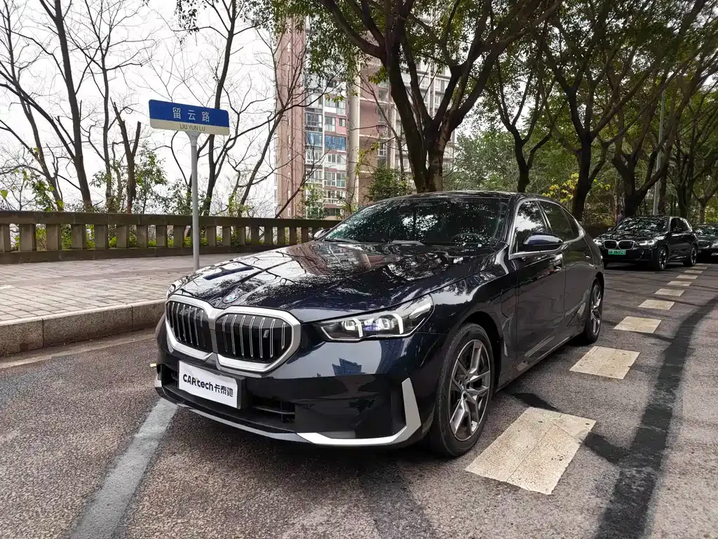 BMW i5 — фото 1