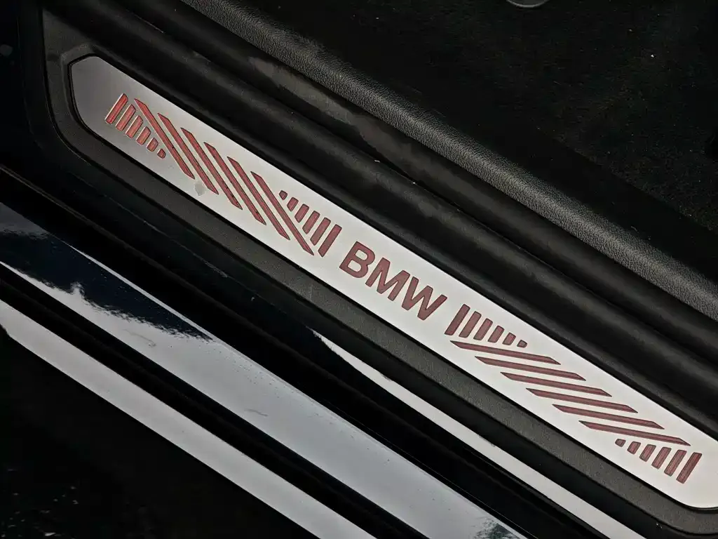 BMW i5 — фото 5