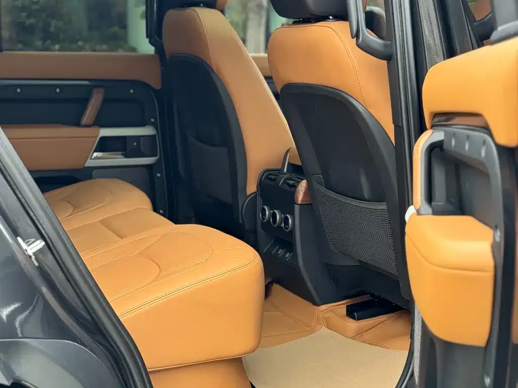 Land Rover Defender — фото 2