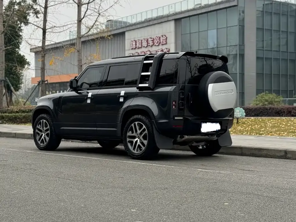 Land Rover Defender — фото 9