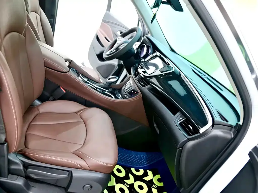 Buick Envision Plus — фото 9