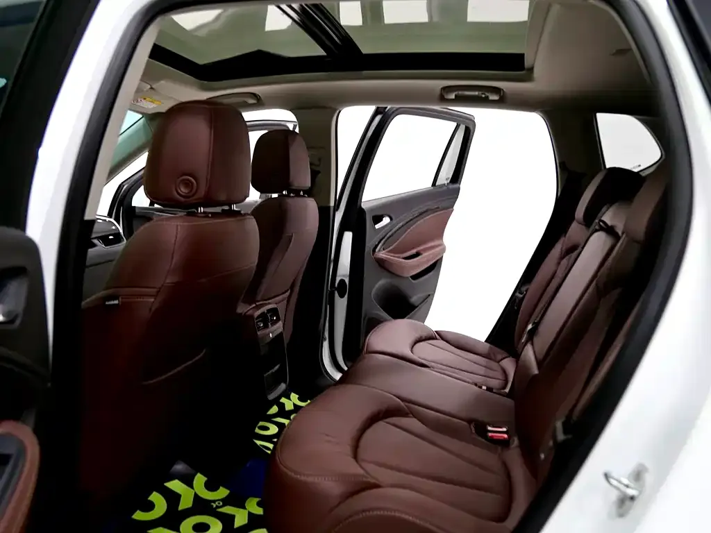 Buick Envision Plus — фото 4