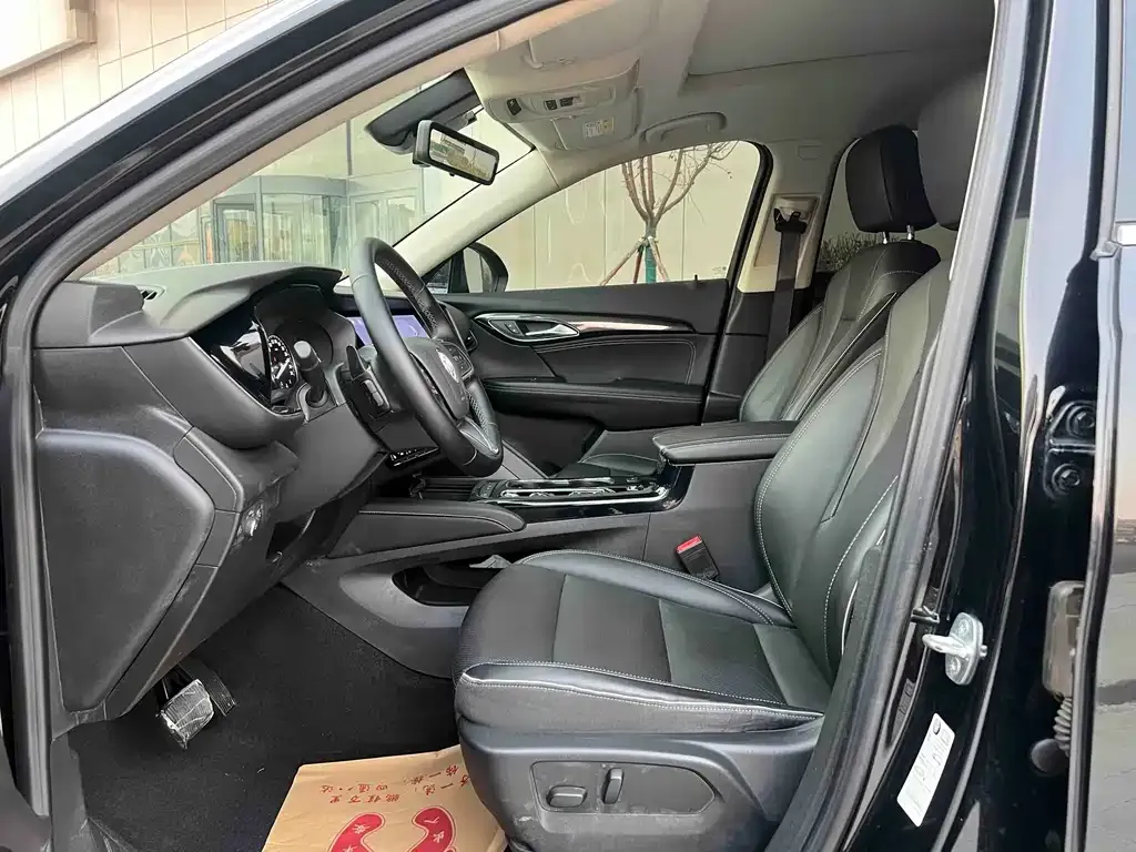 Buick Envision Plus — фото 5