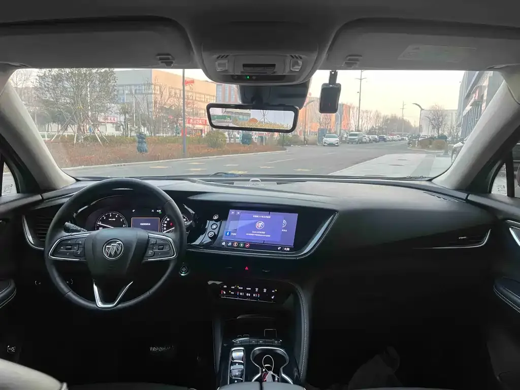 Buick Envision Plus — фото 2