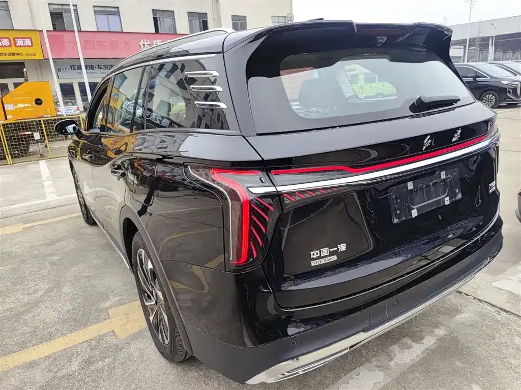 Hongqi HS7 PHEV — фото 6