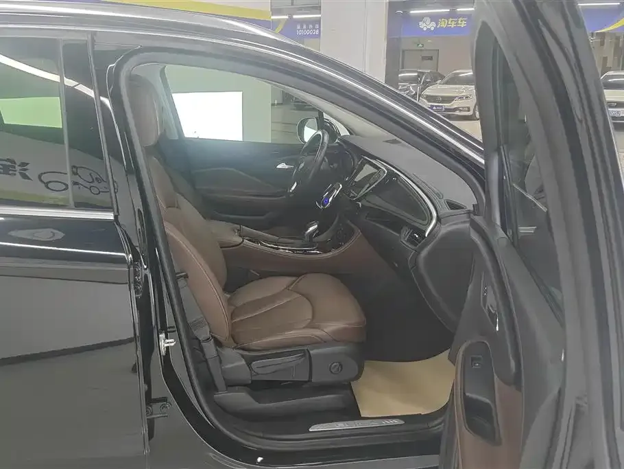 Buick Envision Plus — фото 10