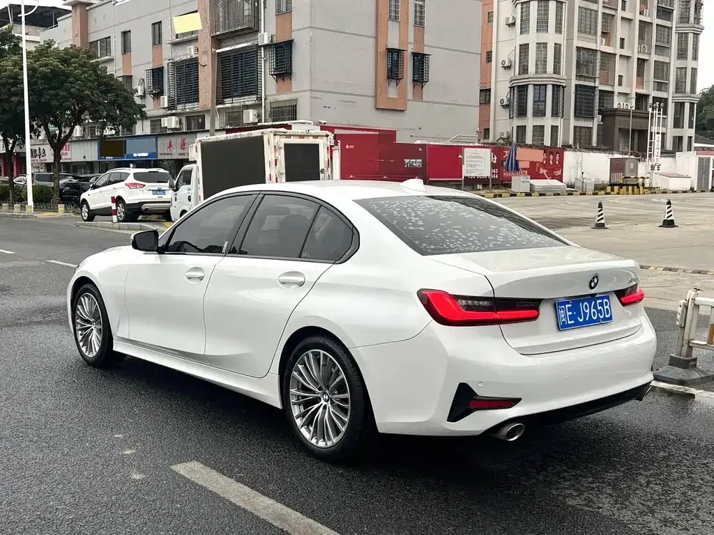BMW 3 Series — фото 8
